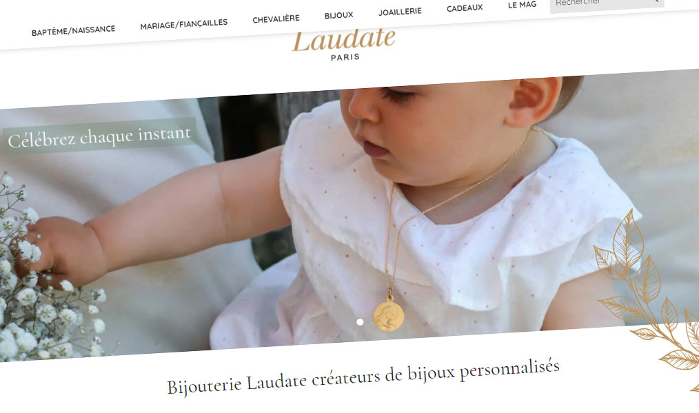 Bijoux personnalisés de la Maison Laudate.